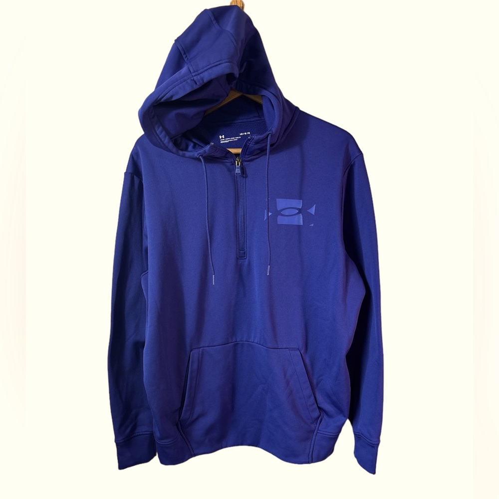 Under Armour quarter zip hoodie with kangaroo pocket size large.